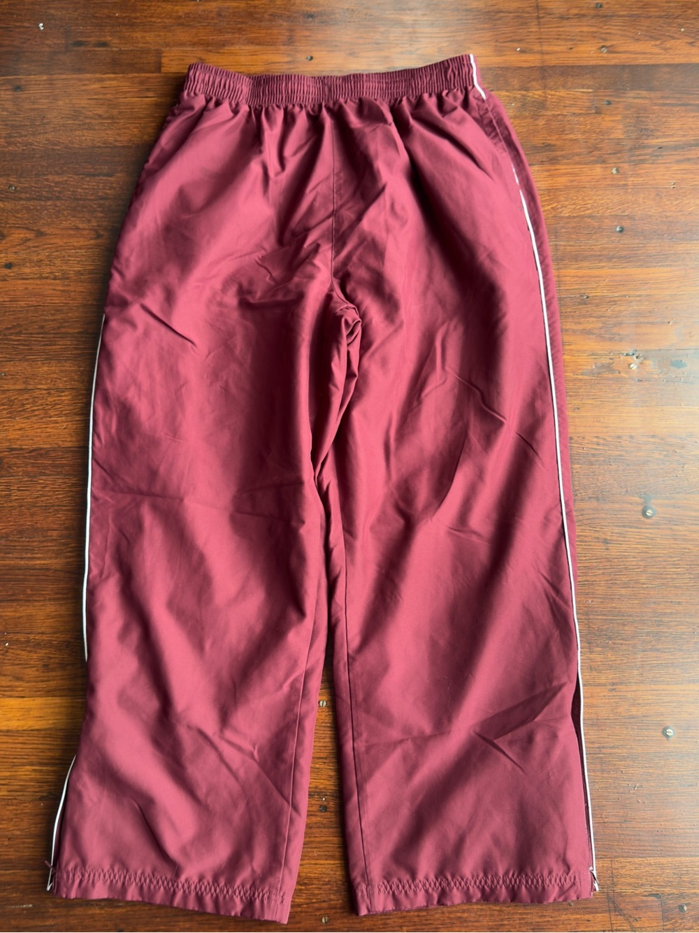 tek‎ gear Maroon track pants Sweatpants with White Side Piping